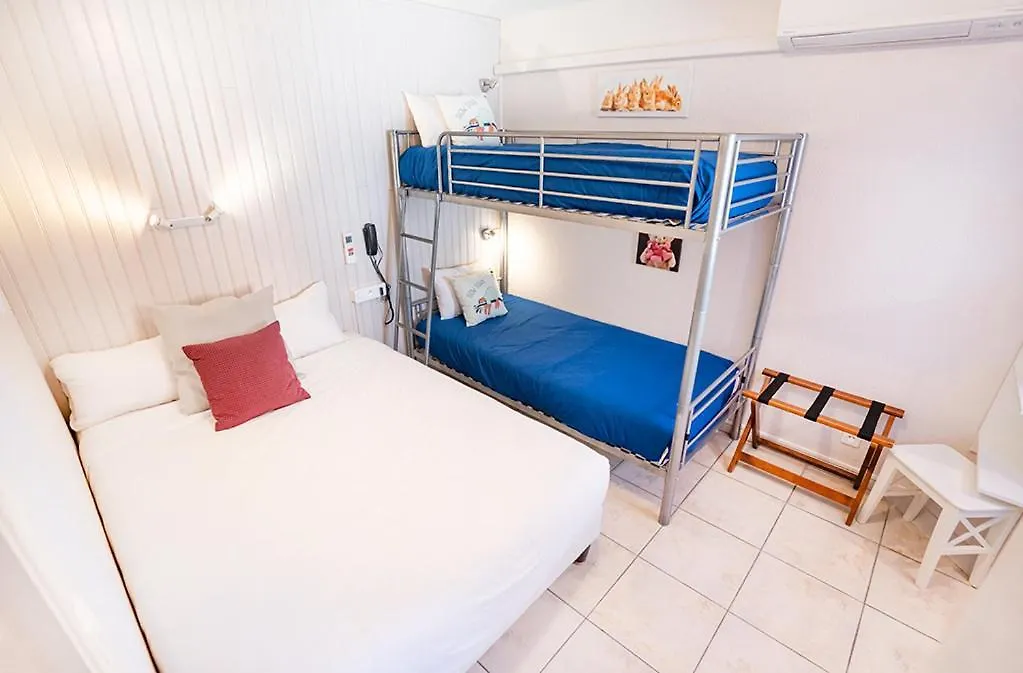 Logis Hotel- Hotel Restaurant Le Rialto Le Sequestre 2*,  Frankrig